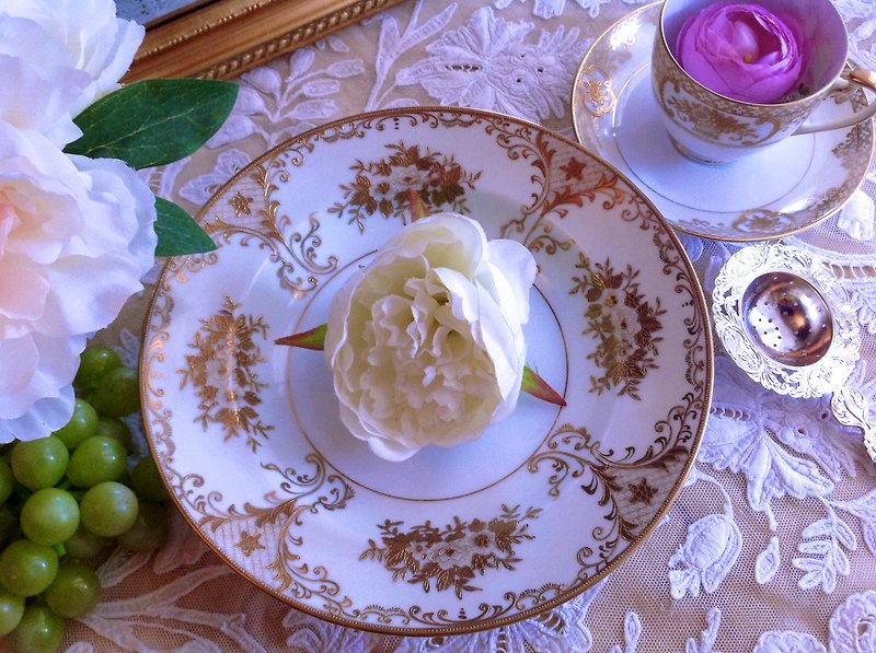 ♥ ♥ Annie crazy Antiquities Japan Noritake bone china hand-painted decks Meito perspective 24k gold rose antique cake inventory center plate soup - จานเล็ก - เครื่องลายคราม 