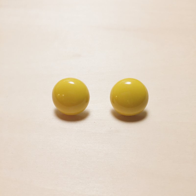 復古昭和黃丸子18mm耳環 - 耳環/耳夾 - 樹脂 黃色