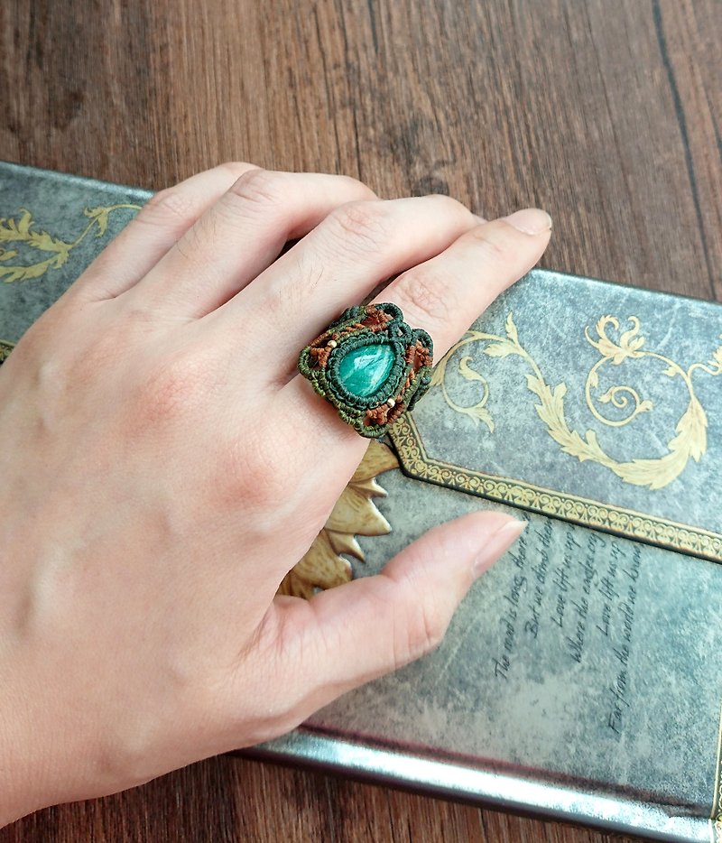 Misssheep R03- Amazonite Macrame ring, Bohemian jewelry, Handcrafted jewelry.  - แหวนทั่วไป - วัสดุอื่นๆ สีเขียว