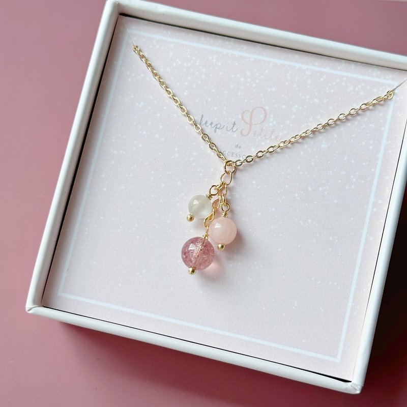Welcome love | Strawberry crystal morganite Stone natural stone crystal necklace (one box) - สร้อยคอ - โลหะ สึชมพู