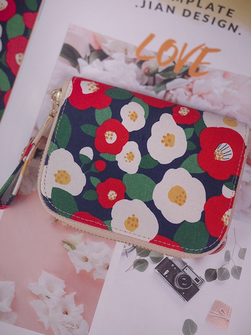 【Christmas】Camellia. Cloth clip/wallet/wallet/coin purse - กระเป๋าสตางค์ - ผ้าฝ้าย/ผ้าลินิน หลากหลายสี