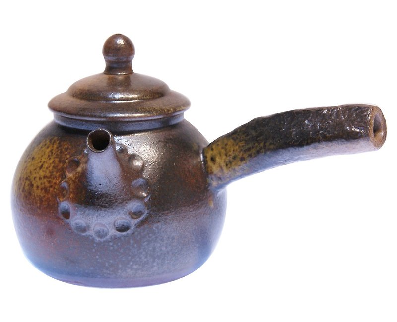 Wood-fired ceramic rock side pot by Taiwan Craft House Chen Weien - ถ้วย - ดินเผา สีกากี