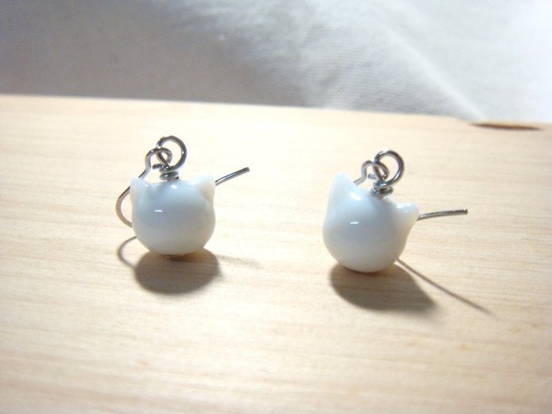 Grapefruit Forest Glass-Little White Meow-Glass Earrings-Clip-on Changeable - Earrings & Clip-ons - Glass White