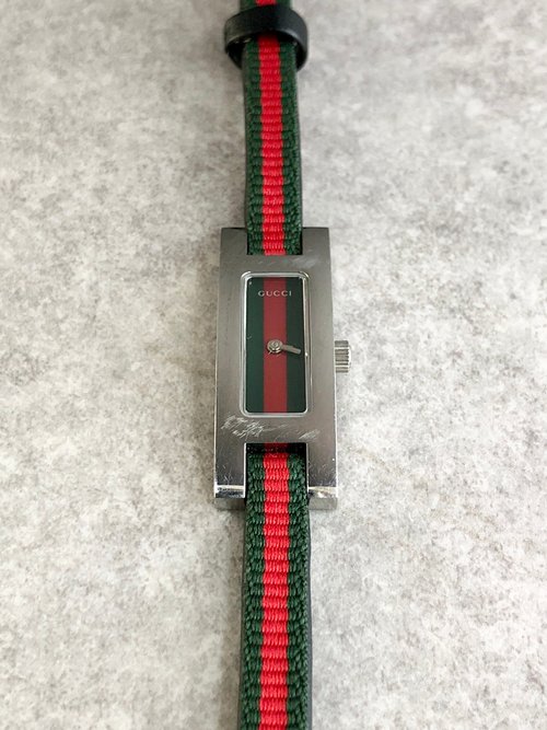 GUCCI シェリーライン 腕時計 稼働品 グッチ 稼働】 GUCCI シェリーライン レディース 黒文字盤 電池交換済み