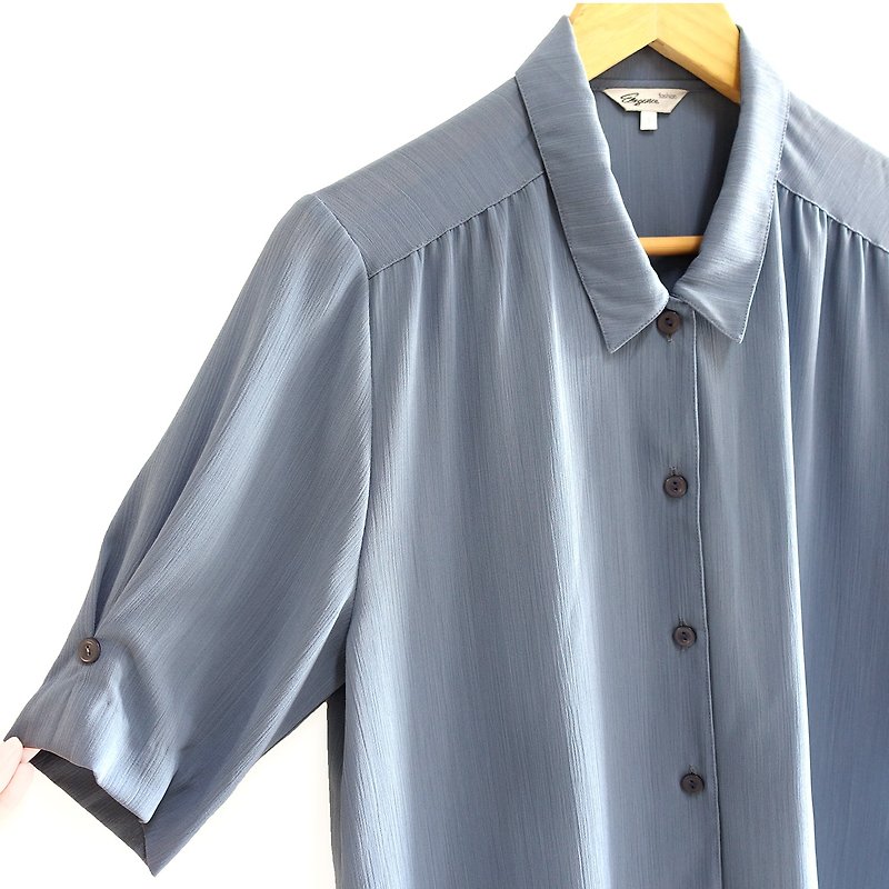 │Slowly│ 素面款.藍-古著襯衫│vintage.復古.文藝.日本製 - 女襯衫 - 聚酯纖維 藍色