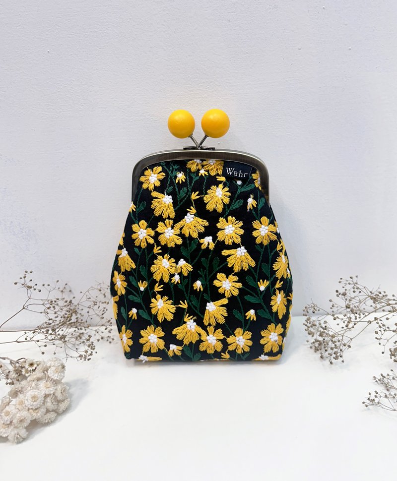 立體刺繡黑黃花 木珠 口金包 手拿包 手機包 肩背包 隨身包 - 側背包/斜背包 - 棉．麻 黃色