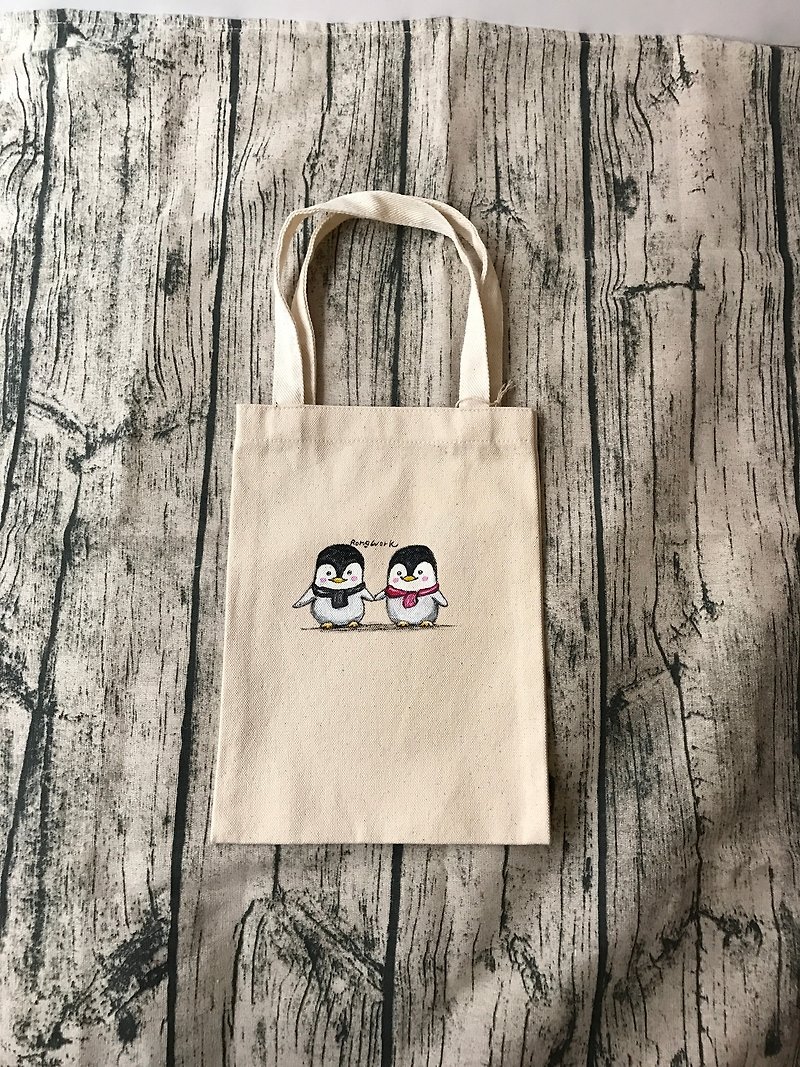Hand-painted design canvas penguin handbag - กระเป๋าถือ - ผ้าฝ้าย/ผ้าลินิน 
