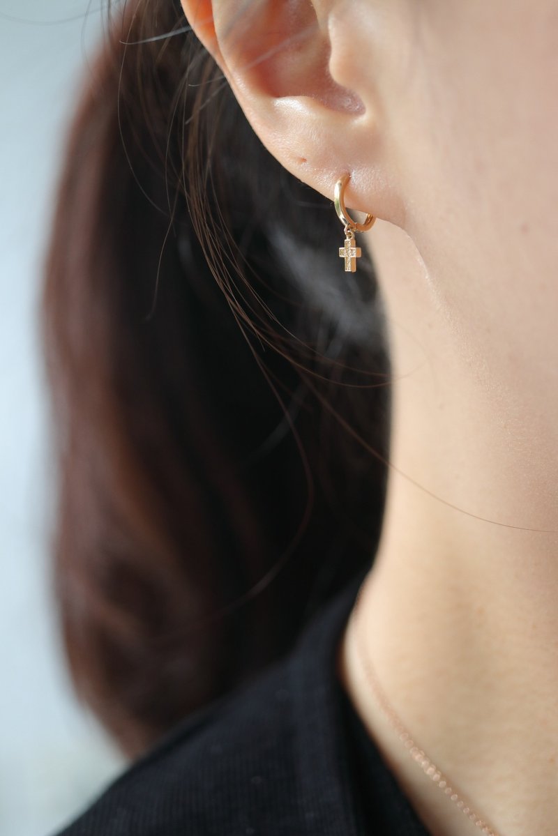 14K cross earrings (inner diameter 8mm) will not fade when exposed to water or sweat - Earrings & Clip-ons - Precious Metals Gold