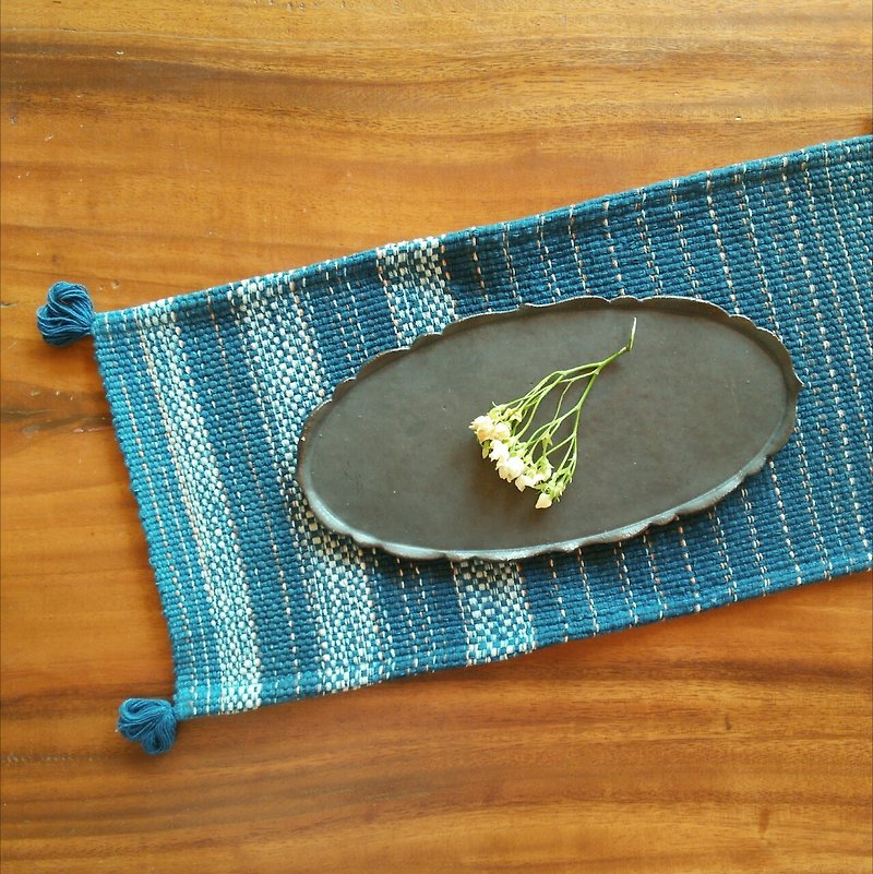 Karen ethnic hand-woven mat / place mat / interior decoration / Thai plant dyeing & hand-woven / indigo-dyed / cotton - ผ้ารองโต๊ะ/ของตกแต่ง - ผ้าฝ้าย/ผ้าลินิน สีน้ำเงิน