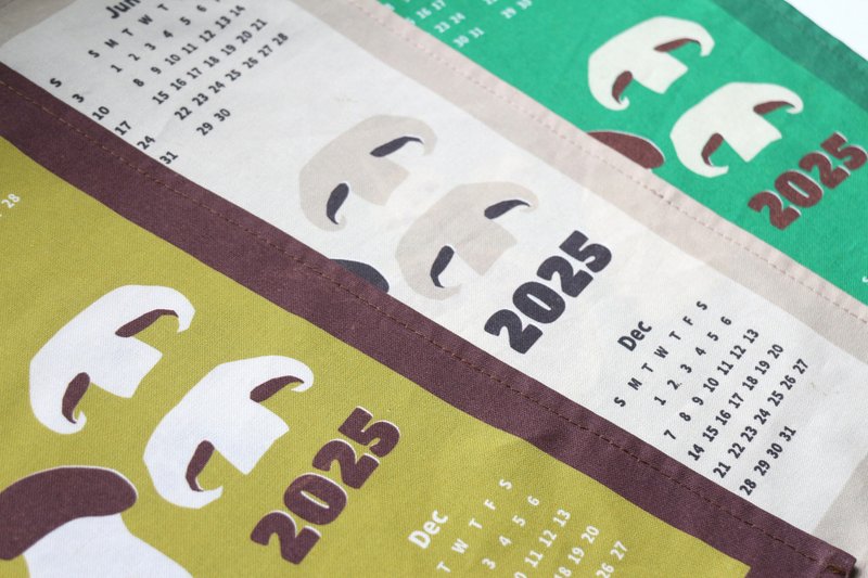 Pre-order product/Gougu Family 2025 Cloth Calendar Three Colors - Calendars - Cotton & Hemp Multicolor