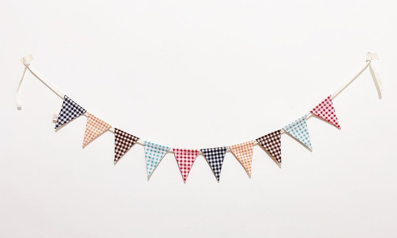 Plaid Pennant 10 Pieces Camping Pennant Party Pennant Birthday Hanging Flag - Wall Décor - Cotton & Hemp 