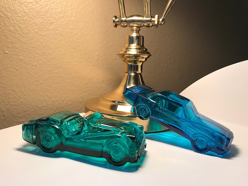 Cologne bottles antique cars - Items for Display - Glass Green