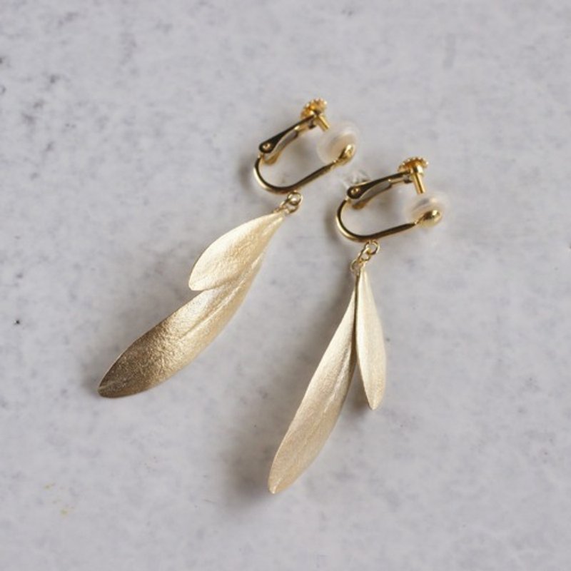 Olive leaves earrings [EP047K10] - 耳環/耳夾/耳骨夾 - 其他金屬 