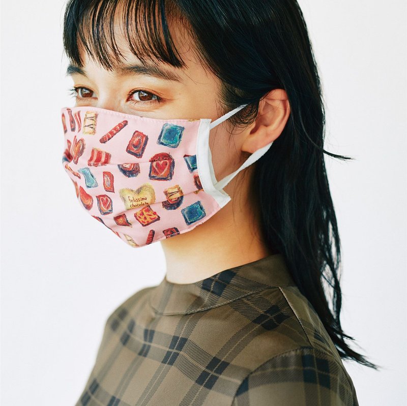 【L'AMI PLUS】 布製口罩套-巧克力博物館 - 口罩/口罩收納套 - 棉．麻 