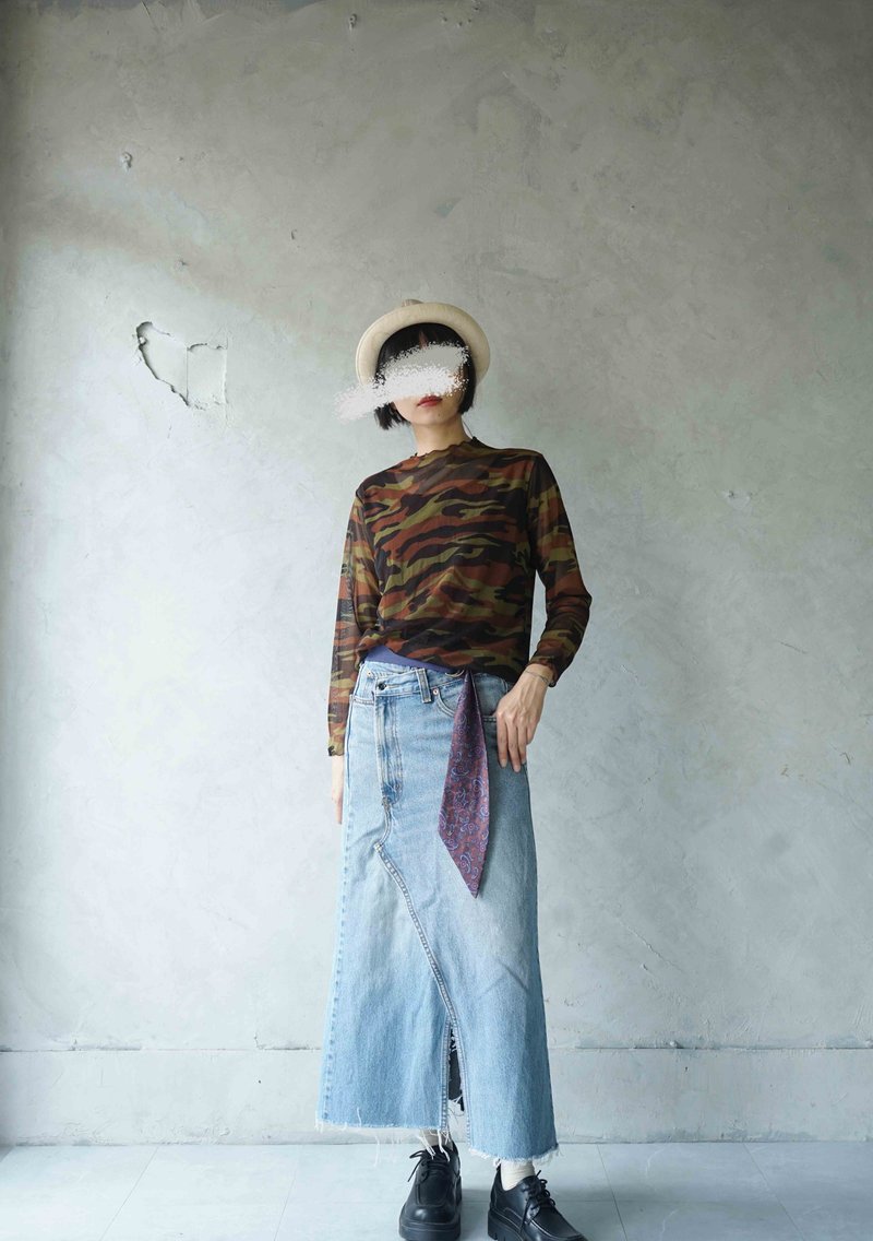 尋寶古著-咖啡系迷彩印花半高領彈性網紗上衣 - 女上衣/長袖上衣 - 聚酯纖維 咖啡色