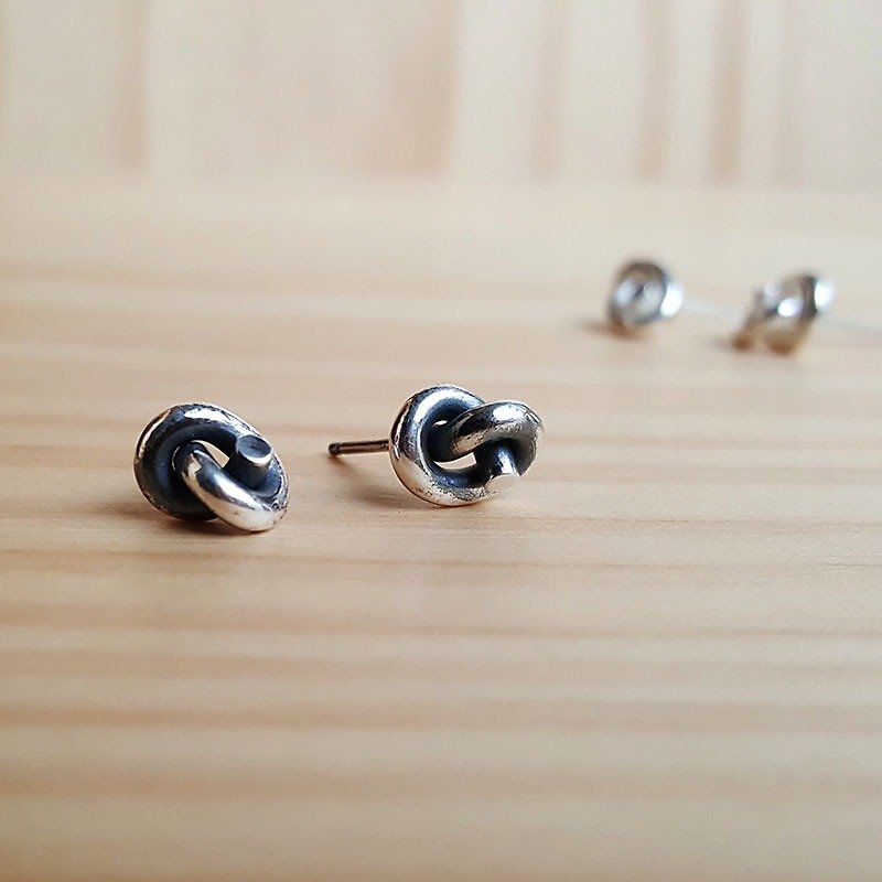 Tie silver earrings-ear pins - Earrings & Clip-ons - Other Metals Silver