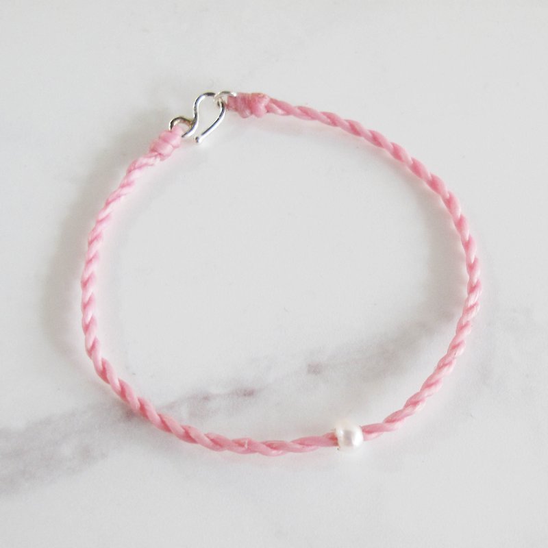 Bigman Taipa [Handmade] Natural Pearl × Wax Rope Bracelet Peach Blossom Redline - Bracelets - Polyester Multicolor