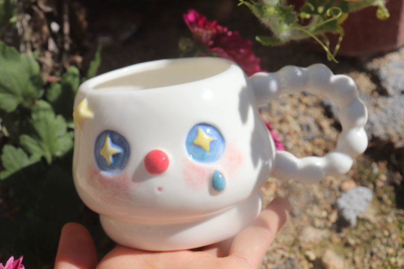 Original Starry Eyes Ceramic Cup with High-Temperature Underglaze Decoration - Mugs - Pottery Pink