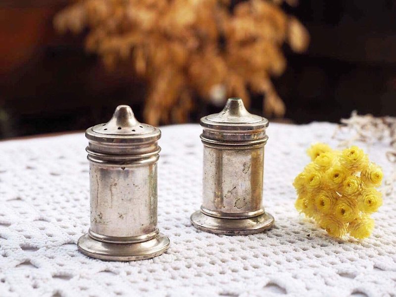 Mini Antique Silver Pepper / Salt Tank Set (Group 2) (JS) - Items for Display - Other Metals Silver