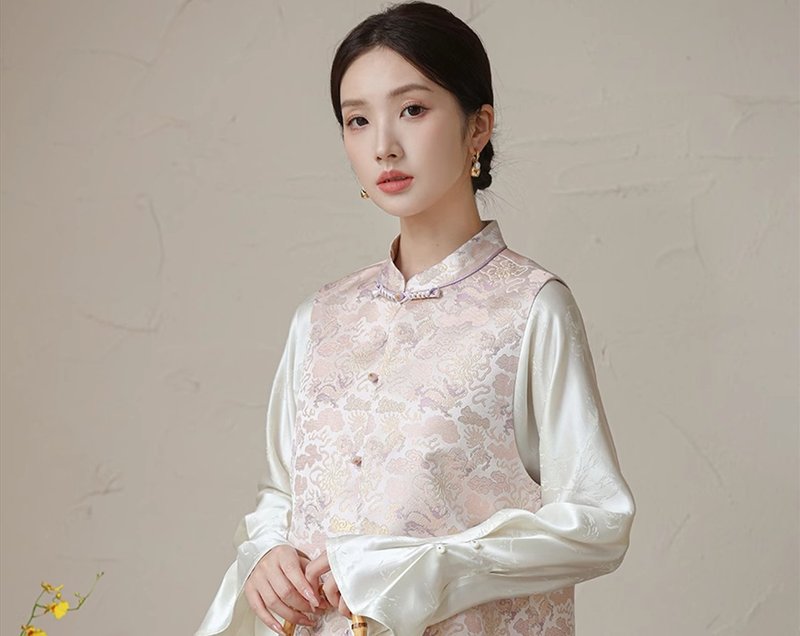 云芳菲 新中式中國風 金絲提花對襟疊穿外披上衣 - 背心/無袖上衣 - 其他材質 粉紅色