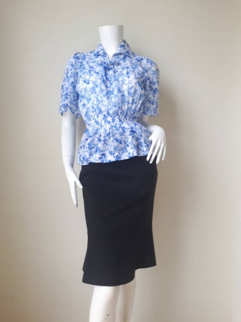 Vintage Women's Cotton Blouse , Floral Print Blouse Medium - 女上衣/長袖上衣 - 聚酯纖維 紅色