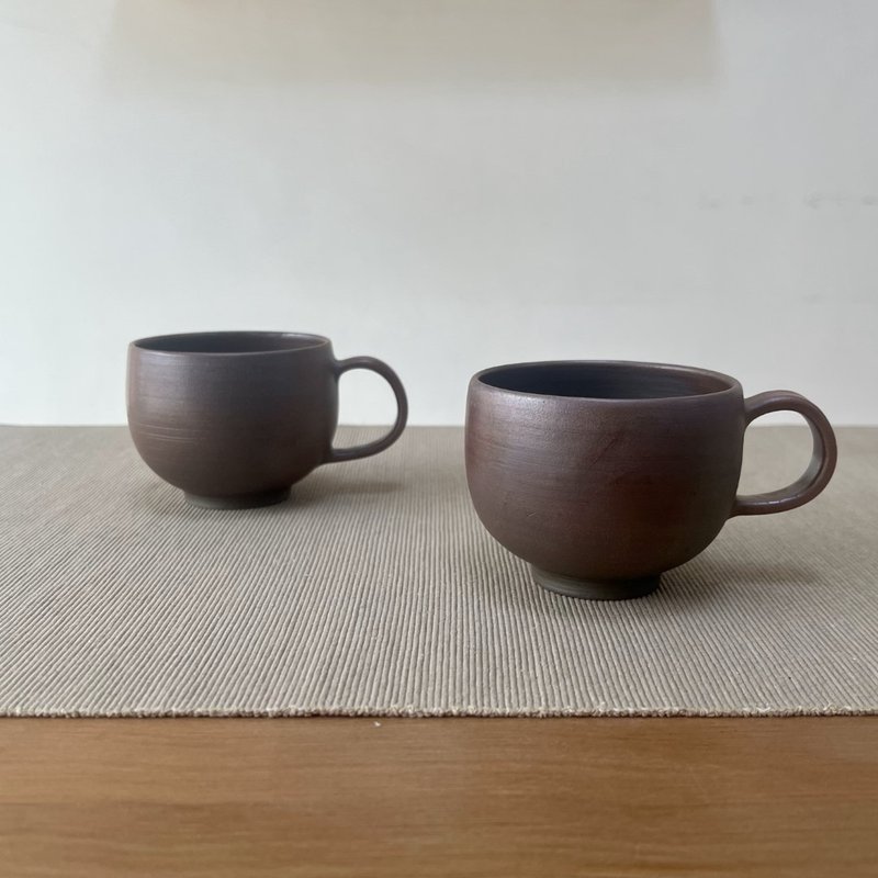 闇紫 柴燒陶手工馬克杯 - 咖啡杯/馬克杯 - 陶 紫色