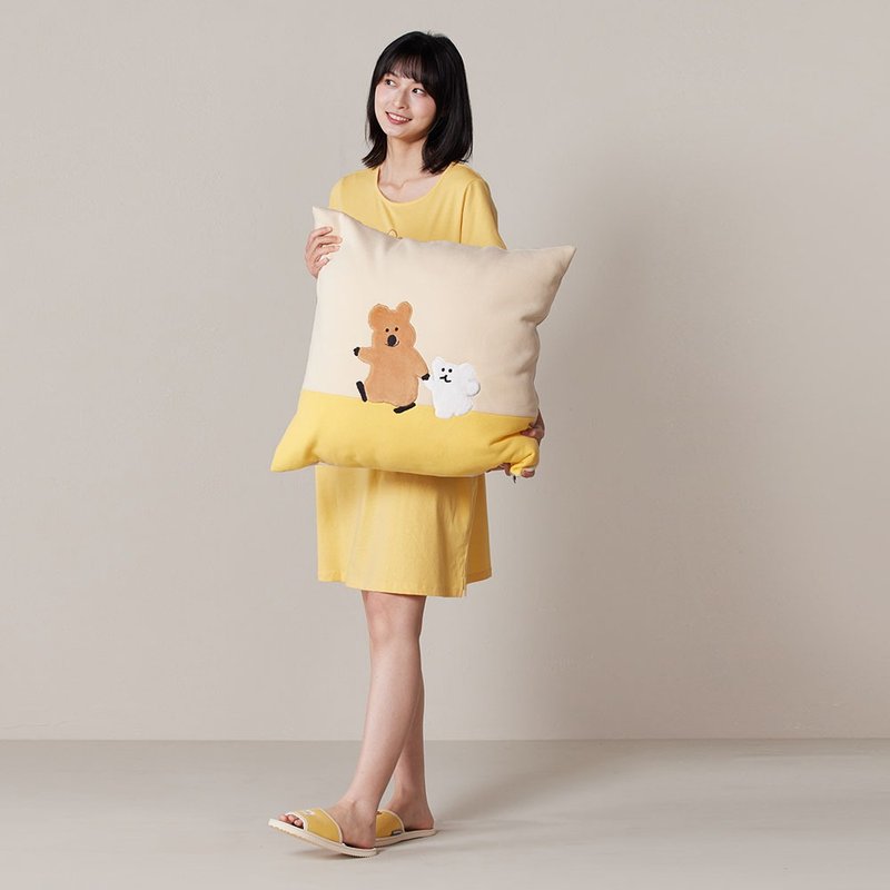 DINOTAENG | QUOKKA & BOBO 方形抱枕(60x60)-小麥棕 - 枕頭/抱枕 - 棉．麻 卡其色