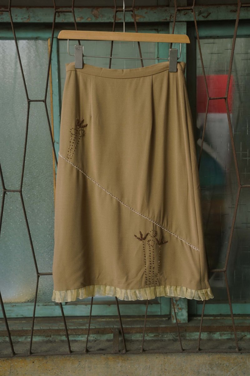 Innocence Department Store vintage vintage long skirt beaded camel skirt SL.0040 - กระโปรง - เส้นใยสังเคราะห์ สีกากี