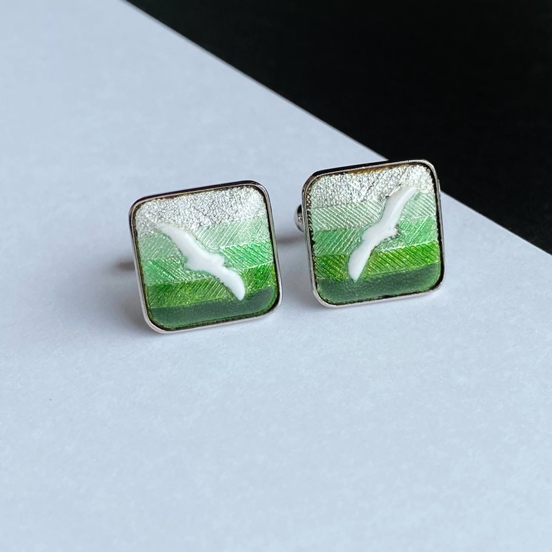 かもめ 【リーフグリーン Leaf Green】七宝焼のカフスボタン カフリンクス  純銀箔押し七宝 - 袖扣 - 其他材質 綠色