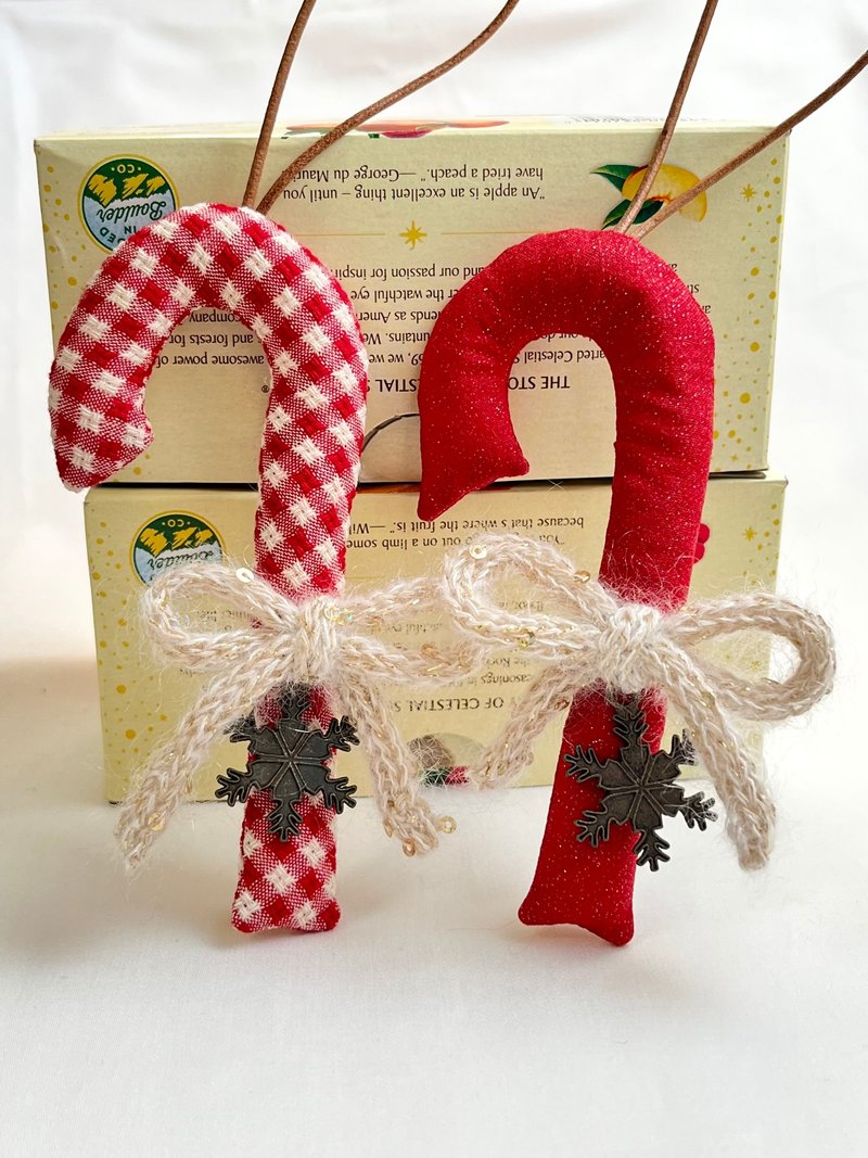 Ornament / Christmas Candy Cane Decoration Hanging Japanese Fabric - ของวางตกแต่ง - ผ้าฝ้าย/ผ้าลินิน สีแดง