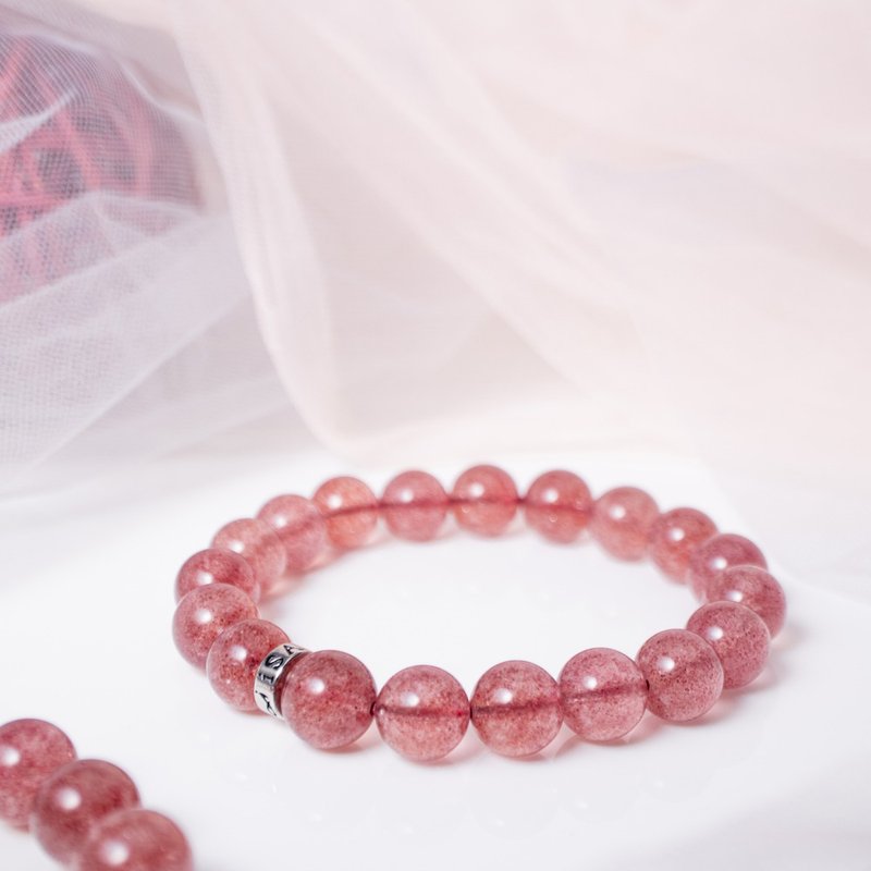 Strawberry Crystal | Natural Energy Bracelet | 9.5-10.5mm - สร้อยข้อมือ - คริสตัล สีแดง