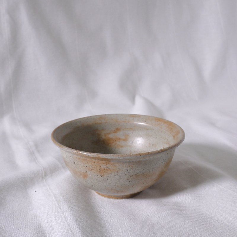 Handmade bowl in beige glaze - Bowls - Pottery Khaki