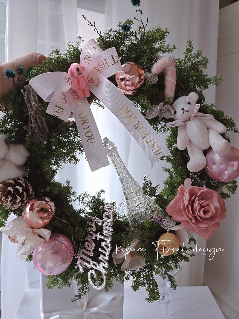 In love with Paris Everlasting Cedar Christmas Wreath - ตกแต่งต้นไม้ - พืช/ดอกไม้ สึชมพู