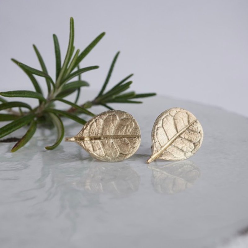 Feijoa leaf stud earrings (Small) [{EP064K10] - 耳環/耳夾 - 其他金屬 