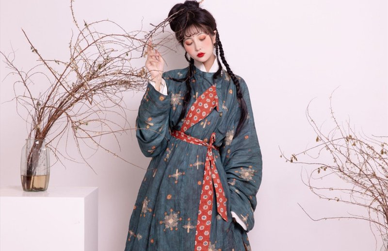 【唐制改良】苧麻復原圓領袍 - 女上衣/長袖上衣 - 其他材質 多色