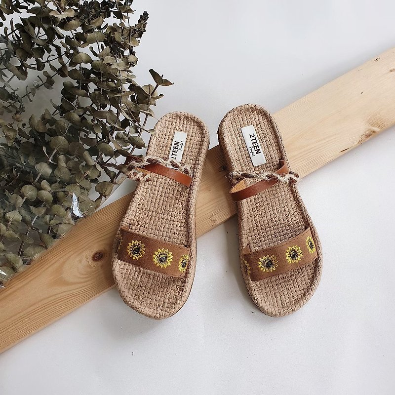 Embroidered Sunflower Sandals - Women's Casual Shoes - Rubber 