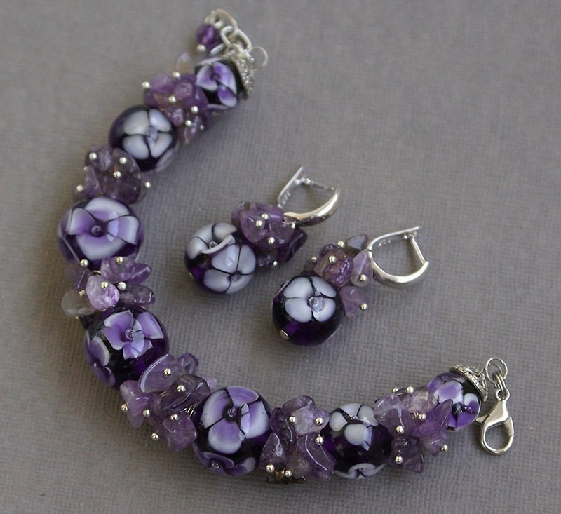 Lampwork purple bracelet and earrings, glass earrings, glass artisan bracelet - 其他 - 玻璃 紫色