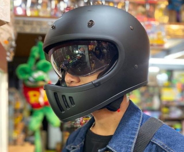 台湾製フルフェイスヘルメットM2-ミラー付きマットブラック