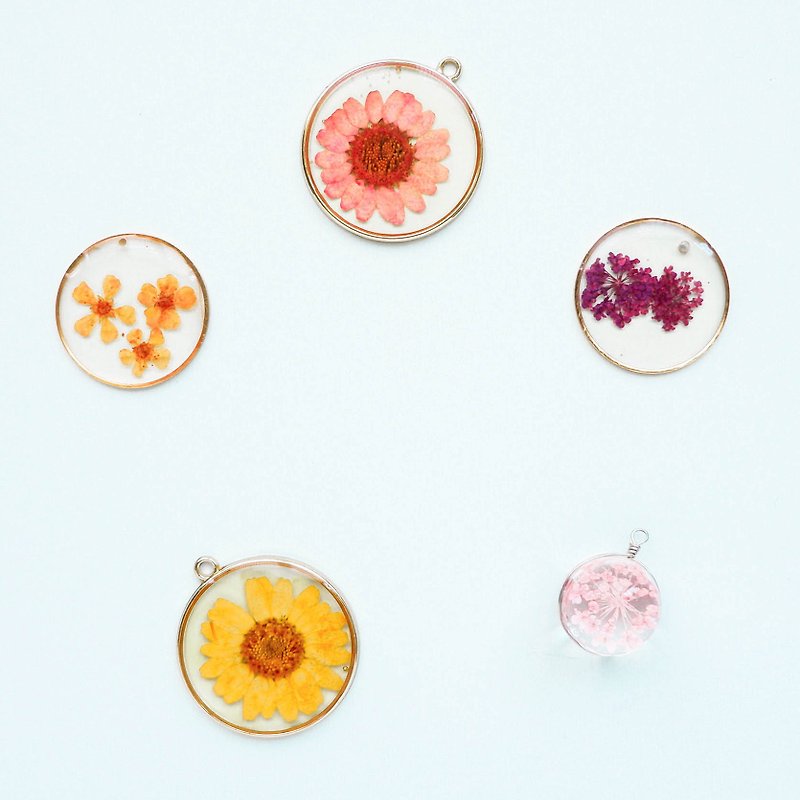 Resin Flower charm, Pet Charm Accessories, Cat Collar Add-on, Pet Accessory - Clothing & Accessories - Enamel Multicolor