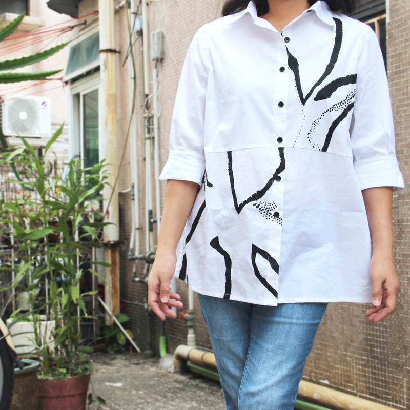 White printed three-quarter sleeve loose shirt - เสื้อเชิ้ตผู้หญิง - ไฟเบอร์อื่นๆ 