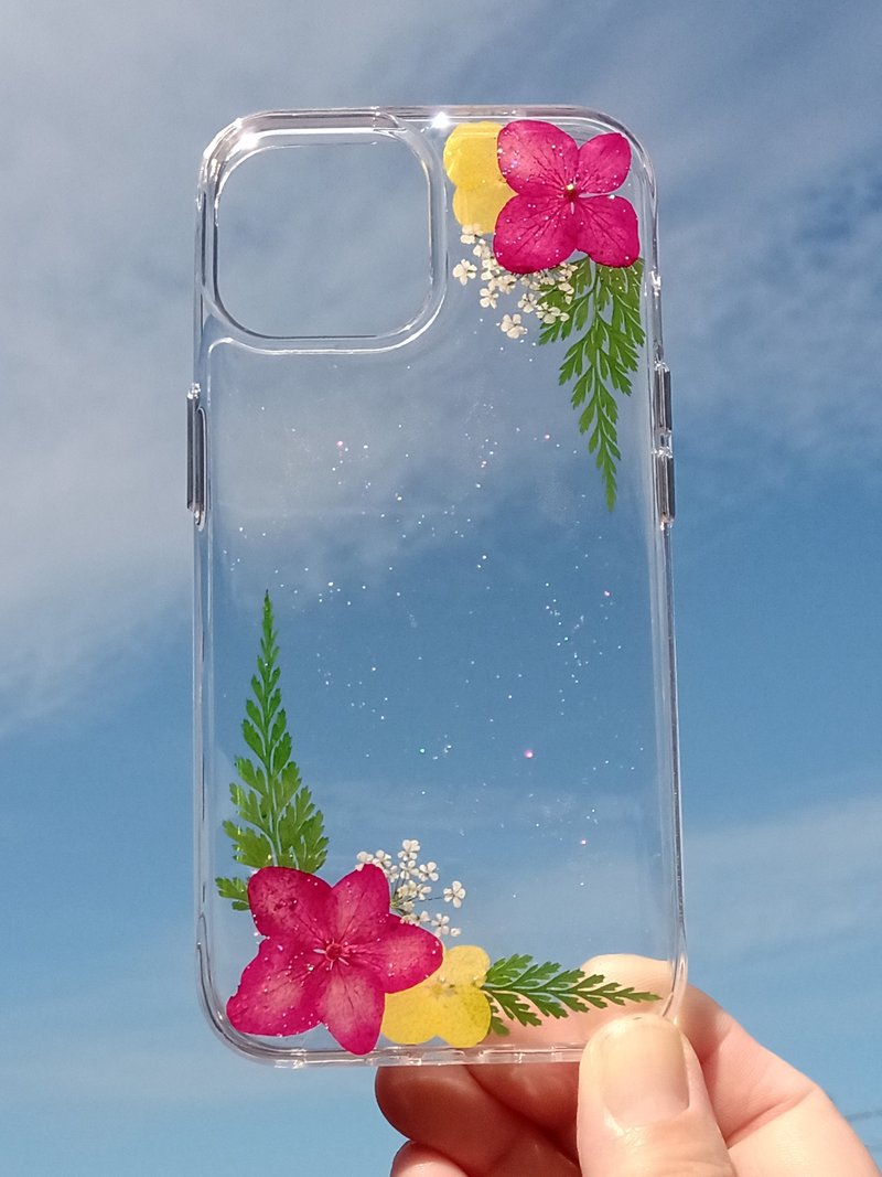 手作押花手機保護殼 | iPhone 15 - 手機殼/手機套 - 塑膠 多色