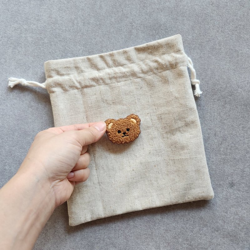 繡布貼束口袋 收納袋 化妝包 雜物袋 客製 - 化妝包/收納袋 - 棉．麻 