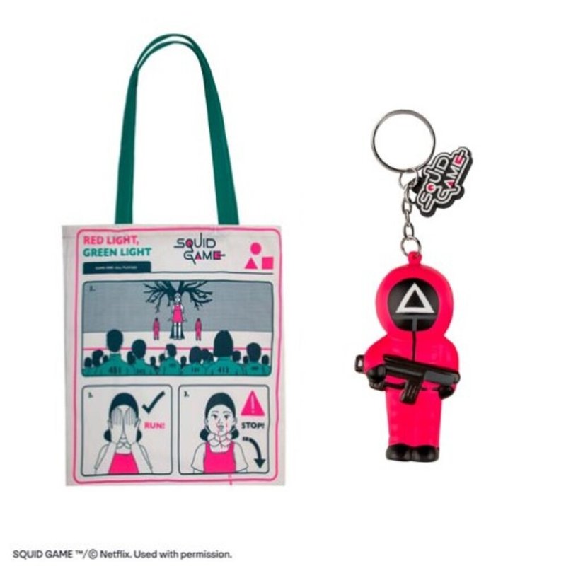 Squid Game Young-hee Blue Print Tote Bag & Soldier Squishy K - 側背包/斜背包 - 其他材質 多色
