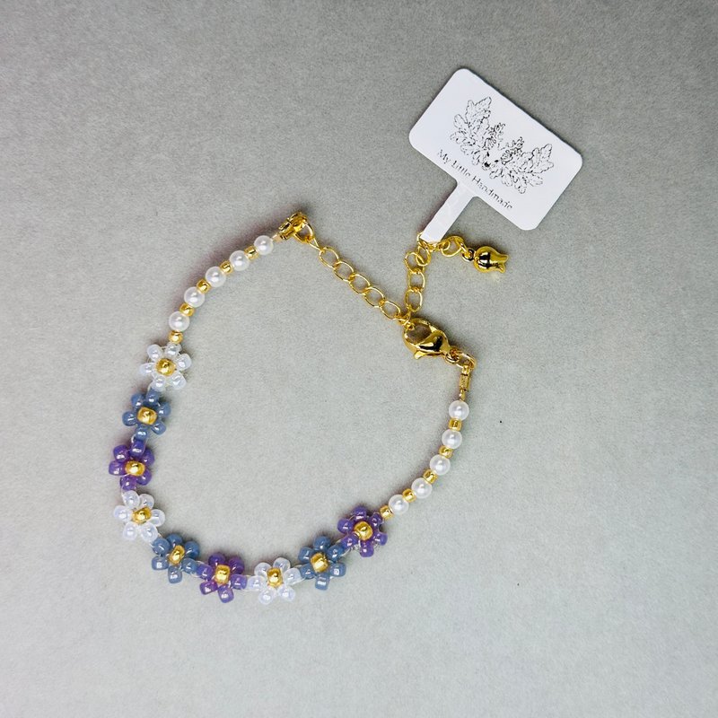 Glass Pearl + Flower Bracelet JW21H-002 - สร้อยข้อมือ - แก้ว หลากหลายสี