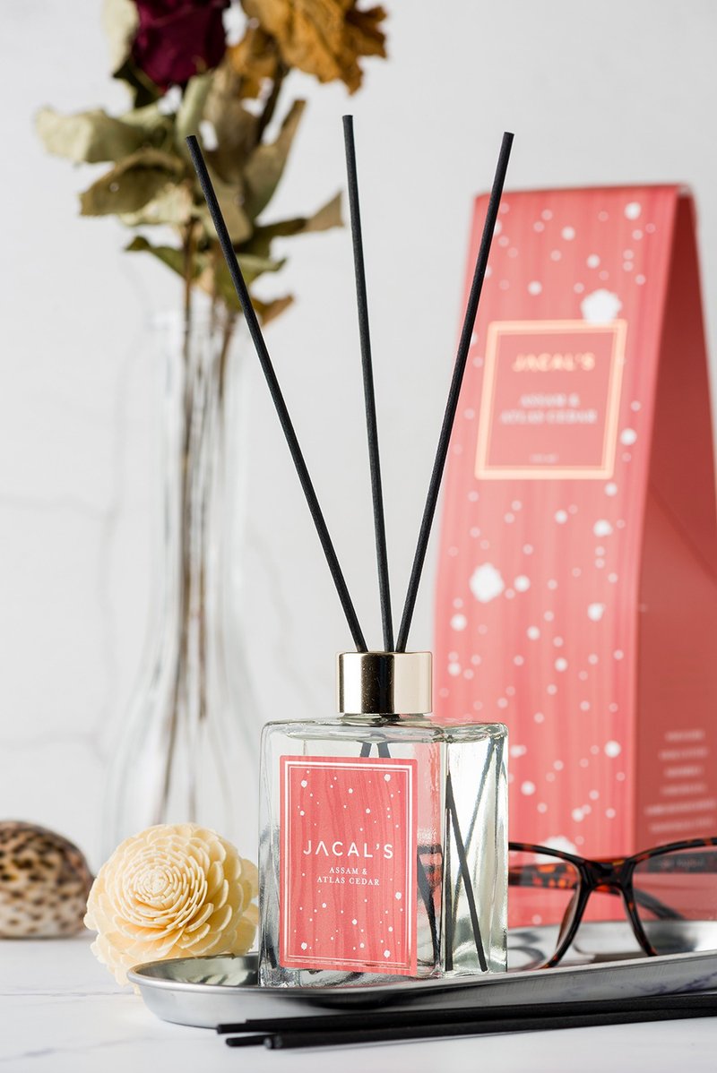 Jacal's經典擴香-阿薩姆與雪松100ml - 香氛/精油/擴香 - 玻璃 紅色