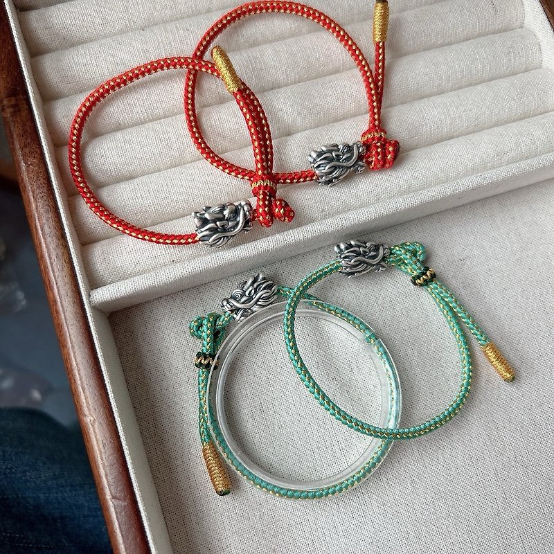 Handmade sterling silver auspicious dragon design woven red bracelet/cyan bracelet - สร้อยข้อมือ - เงินแท้ สีเงิน