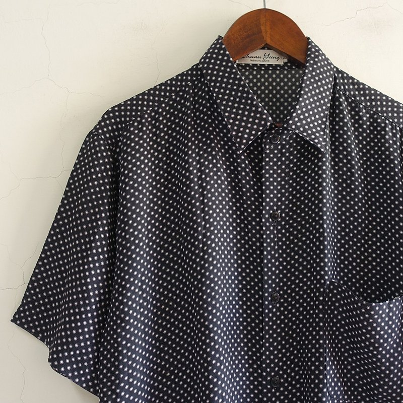 │Slowly│Little Sun/Vintage Shirt│vintage.retro.art - Men's Shirts - Polyester Multicolor