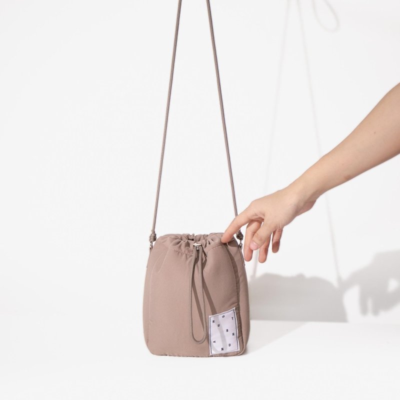 RUST BRAND / MINI FABRIC BUCKET BAG - BROWN ROSE - 其他 - 其他材質 卡其色