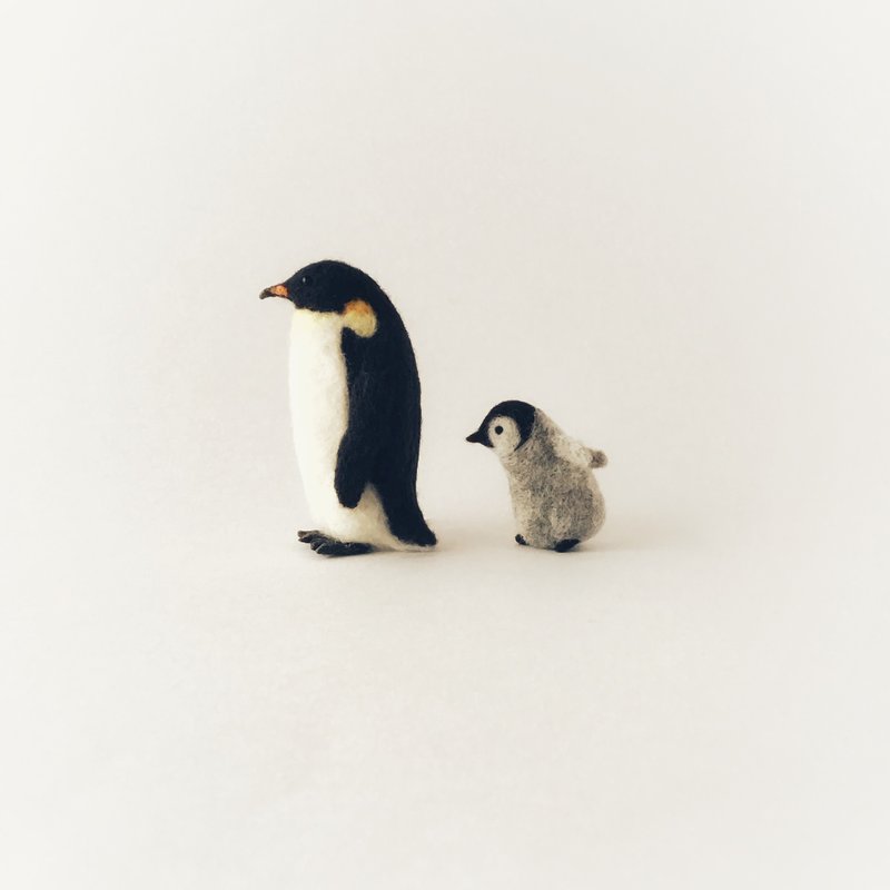 コウテイペンギンの親子ブローチ - 胸針 - 羊毛 