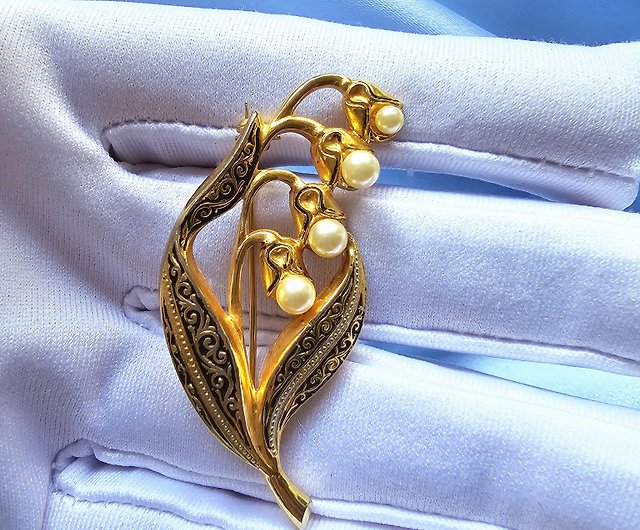 アンティーク 真珠のすずらんとカットオニキスのブローチ - ブローチ